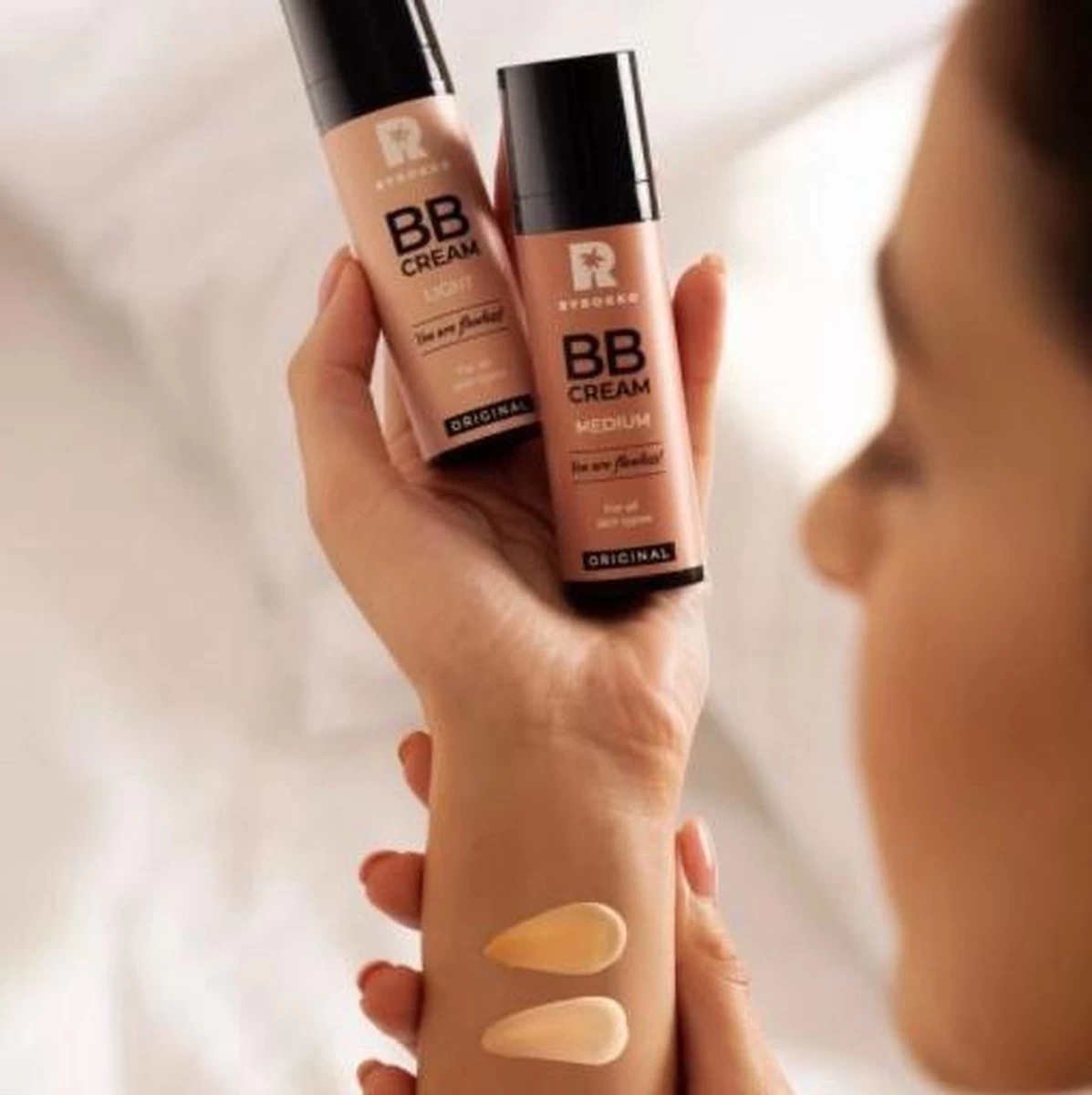 BYROKKO - Magic BB Cream - Medium - Foundation En Cremé In 1 - Voor Alle Huidtypes - 30 ML 6 BYROKKO - Magic BB Cream - Medium - Foundation En Cremé In 1 - Voor Alle Huidtypes - 30 ML - Afbeelding 4