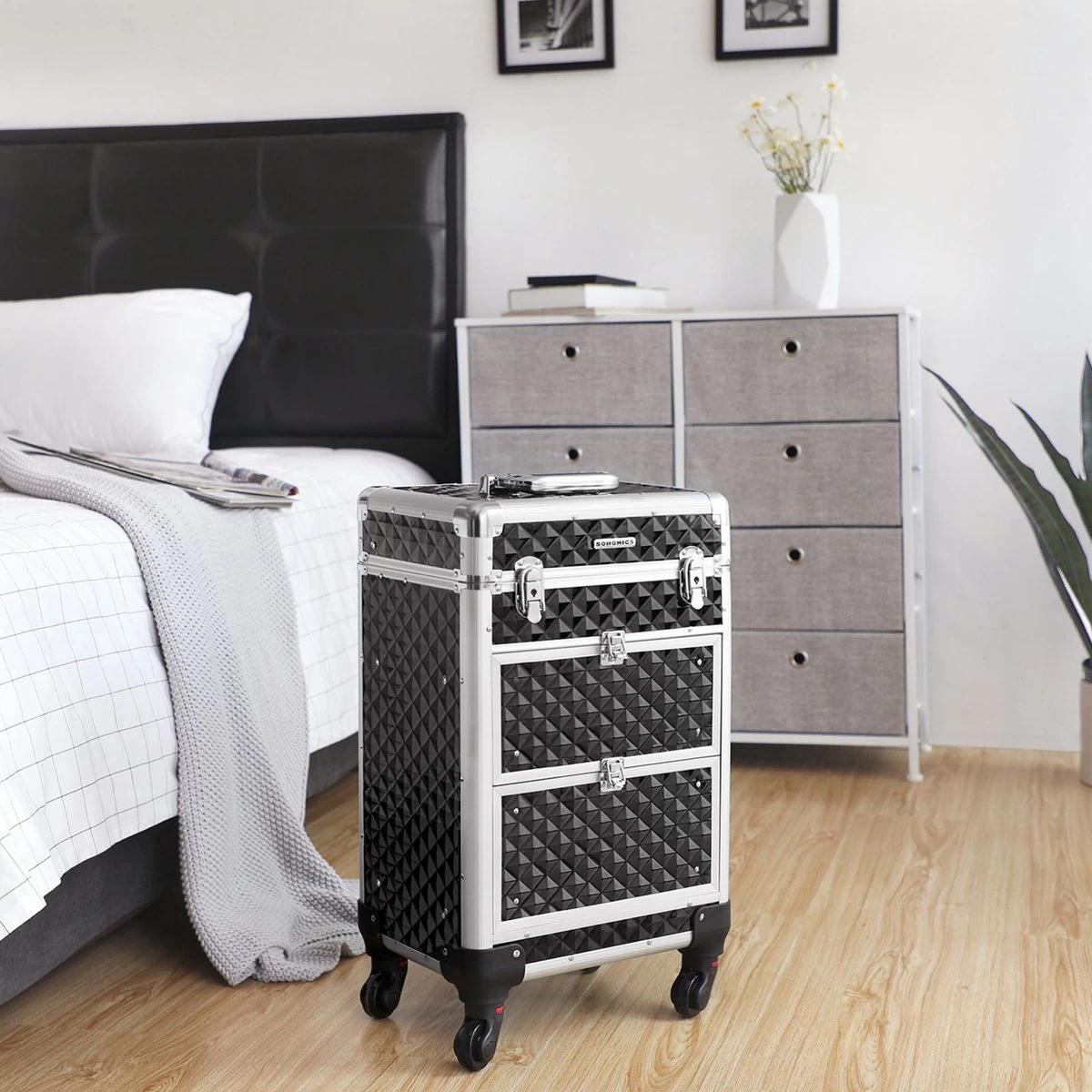 Songmics Kapperskoffer - Cosmetica Trolley - Cosmetica Koffer - Make-up Koffer - Visagie Koffer - Make Up Trolley - Op Wielen - Zwart 5 Songmics Kapperskoffer - Cosmetica Trolley - Cosmetica Koffer - Make-up Koffer - Visagie Koffer - Make Up Trolley - Op Wielen - Zwart - Afbeelding 3