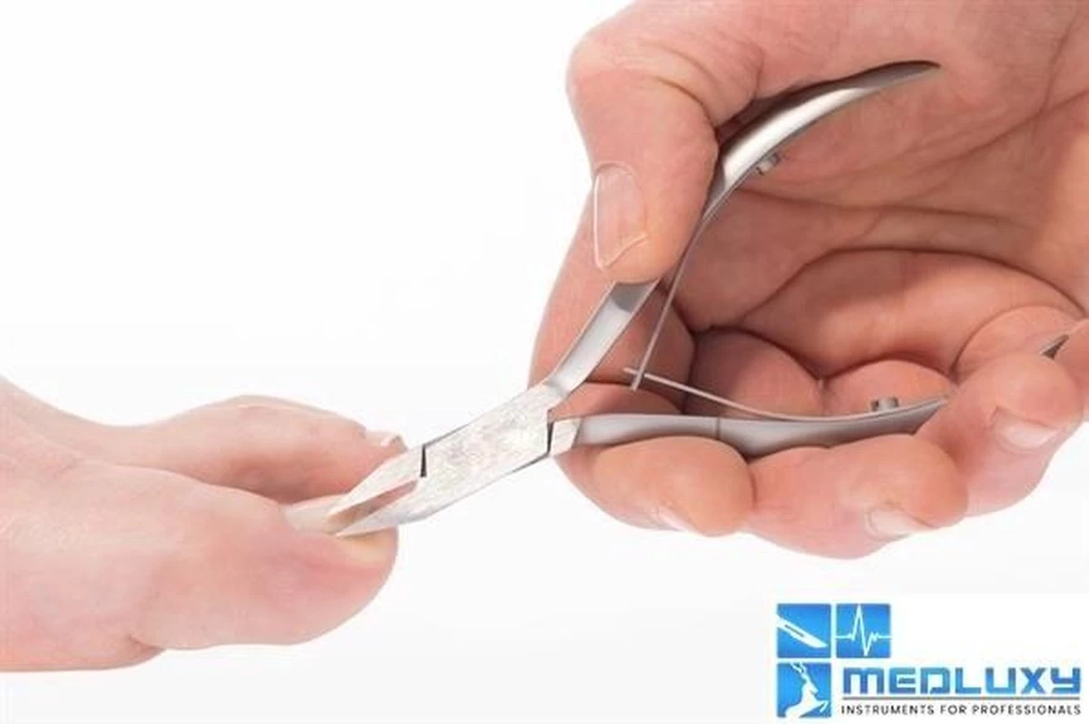 MEDLUXY - Nageltang - Hoektang ( Ingegroeide Nagels , Nagelhoekjes ) Spits Rechte Bek - Nagelknipper - 13 Cm 4 MEDLUXY - Nageltang - Hoektang ( Ingegroeide Nagels , Nagelhoekjes ) Spits Rechte Bek - Nagelknipper - 13 Cm - Afbeelding 2