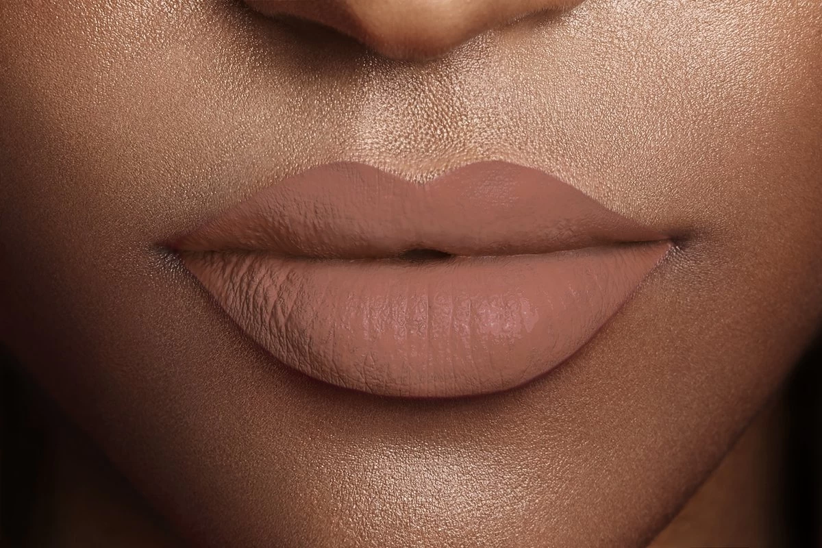 L’Oréal Paris Les Chocolate Ultra Matte Liquid Lippenstift - 844 Sweet Tooth 6 L’Oréal Paris Les Chocolate Ultra Matte Liquid Lippenstift - 844 Sweet Tooth - Afbeelding 4