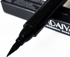 HANDAIYAN® | Eyeliner Met Wing Stempel | Zwarte Oog Stempel | 2 In 1 Eyeliner | Eyeliner Tool | Wing Eyeliner | Wing Stamp | 2 Stuks Per Verpakking -Cosmetic Verkoop 1200x971 2