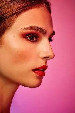 L’Oréal Paris Paris Electric Nights Superliner Matte Signature Eyeliner - Limited Edition – 11 Red Signature – Rood -Cosmetic Verkoop 800x1200 13