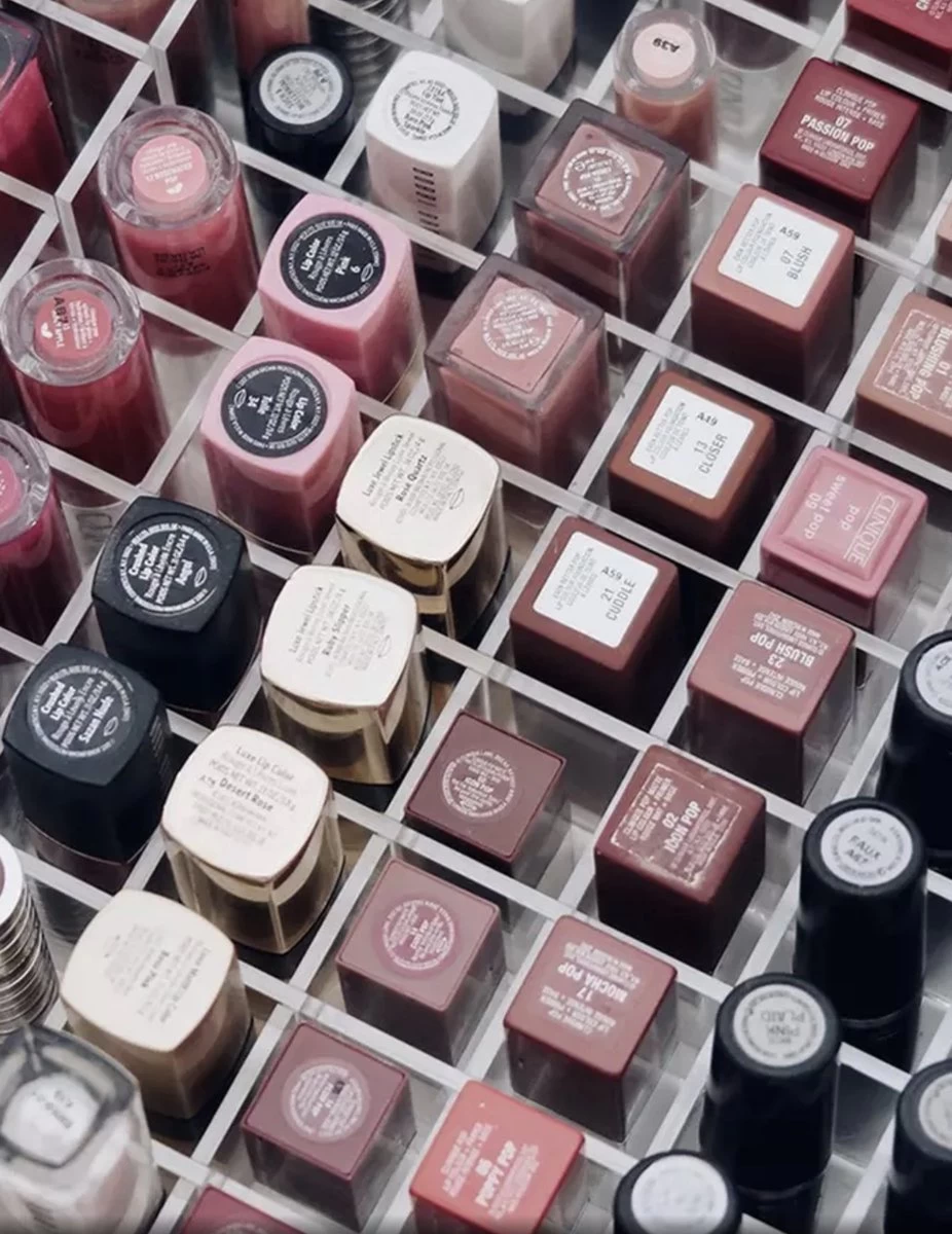 Jumanah® Collections - "Sorted" Large Lip Set - Make Up Organizer - Ladeverdeler - Lade Organizer - Transparant - Acryl - Kunststof - Ikea Alex 5 Ladeblok 5 Jumanah® Collections - "Sorted" Large Lip Set - Make Up Organizer - Ladeverdeler - Lade Organizer - Transparant - Acryl - Kunststof - Ikea Alex 5 Ladeblok - Afbeelding 3