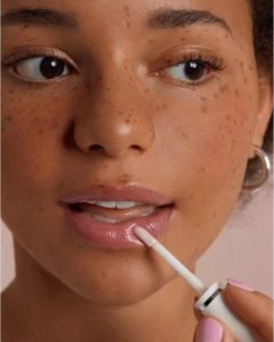 Labello Caring Lip Oil Clear Glow - 5.5 Ml 13 Labello Caring Lip Oil Clear Glow - 5.5 Ml -Cosmetic Verkoop 962x1200 3