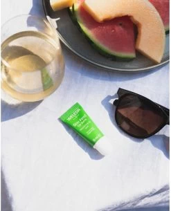 Weleda Skin Food Lip Balm 11 Weleda Skin Food Lip Balm -Cosmetic Verkoop 973x1200 1